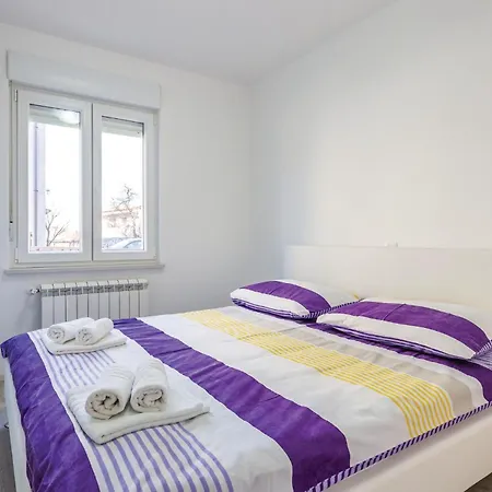 2 Bedroom Lovely In Cavle