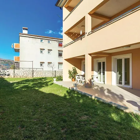 2 Bedroom Lovely In Cavle *